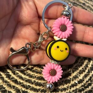 Bee & Sunflower 🌻 Keychain